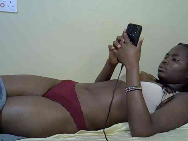 curvy-corazon webcam