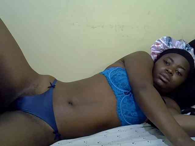 curvy-corazon webcam