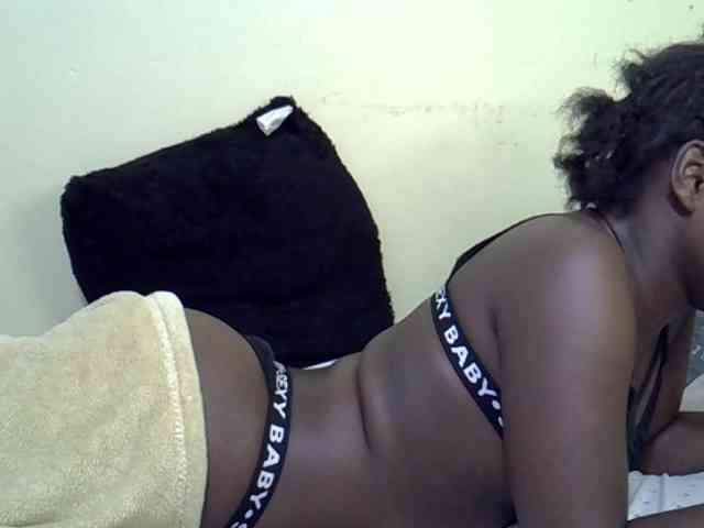 curvy-corazon webcam