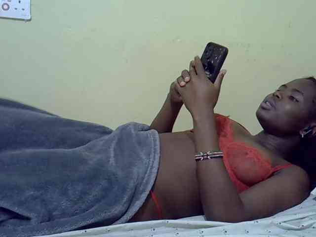 curvy-corazon webcam