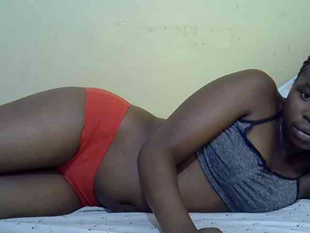 curvy-corazon webcam