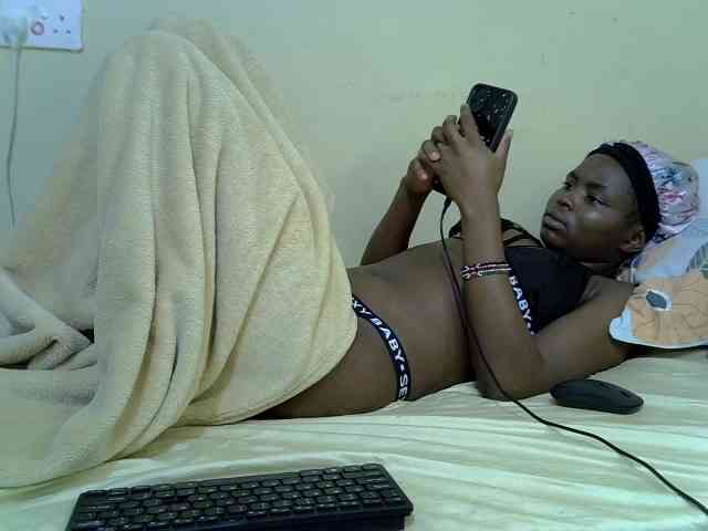 curvy-corazon webcam