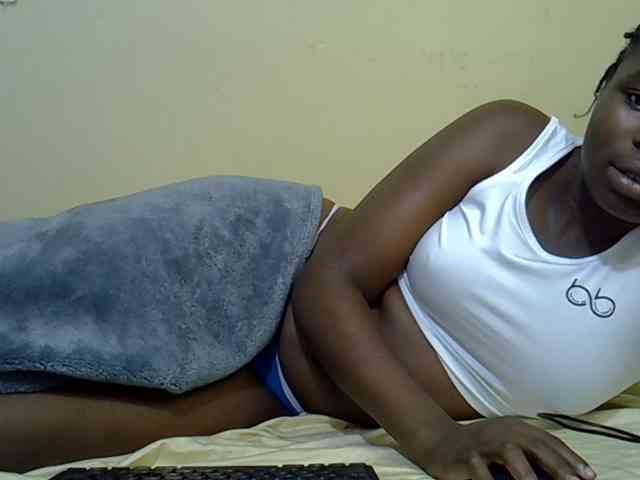curvy-corazon webcam