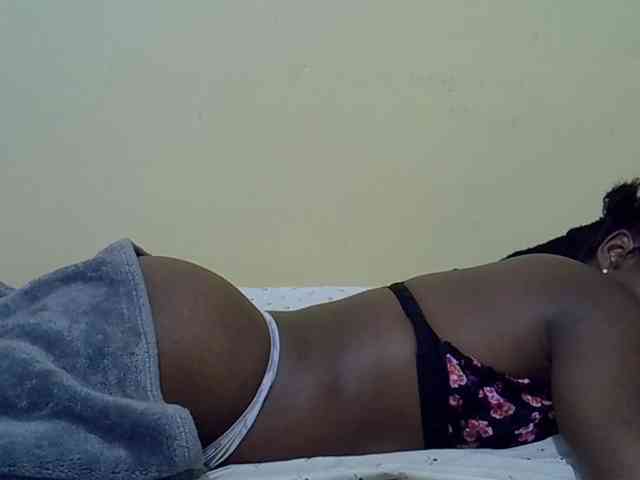 curvy-corazon webcam