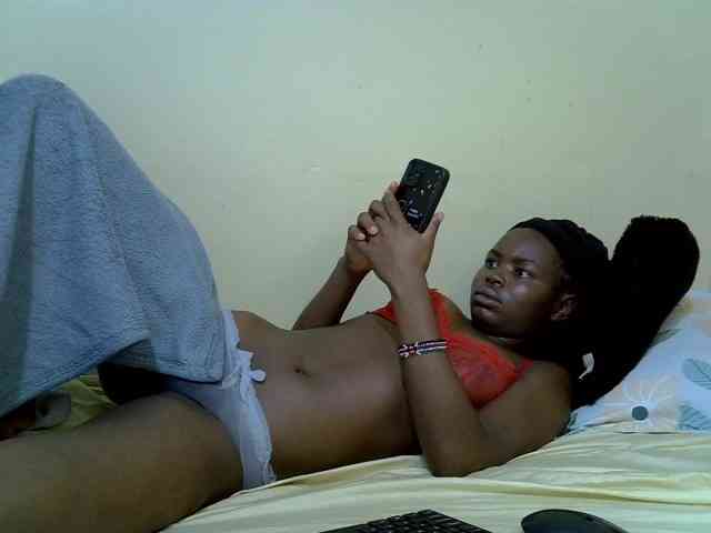 curvy-corazon webcam