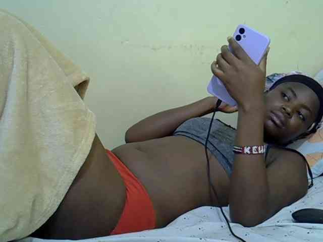 curvy-corazon webcam