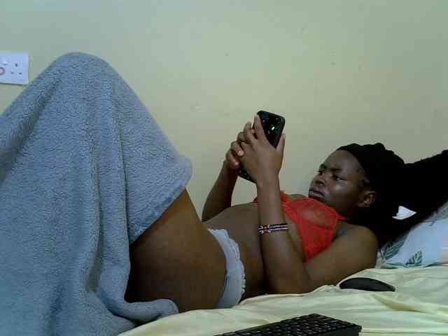 curvy-corazon webcam