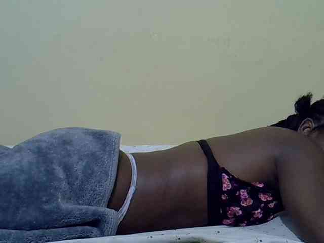 curvy-corazon webcam