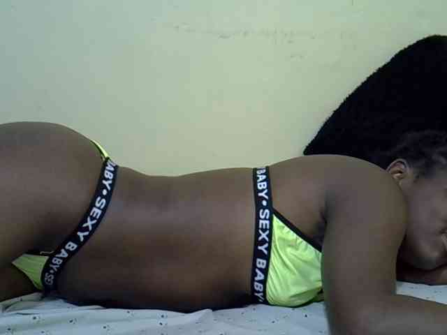 curvy-corazon webcam