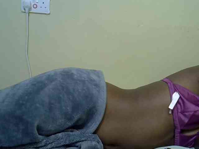 curvy-corazon webcam