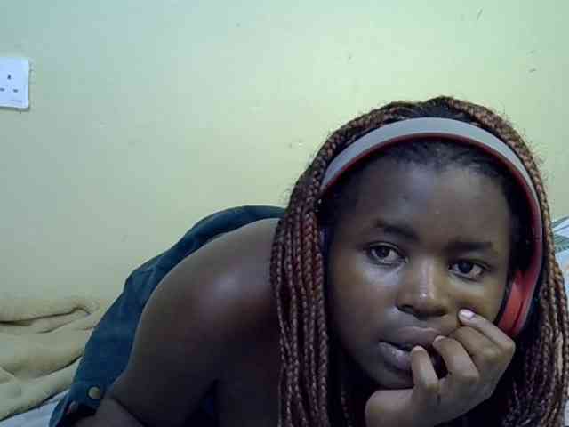 curvy-corazon webcam