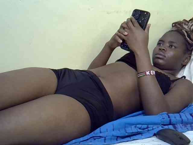 curvy-corazon webcam