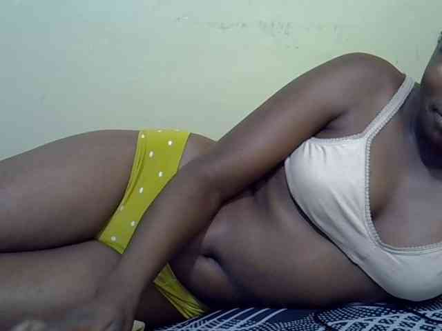 curvy-corazon webcam