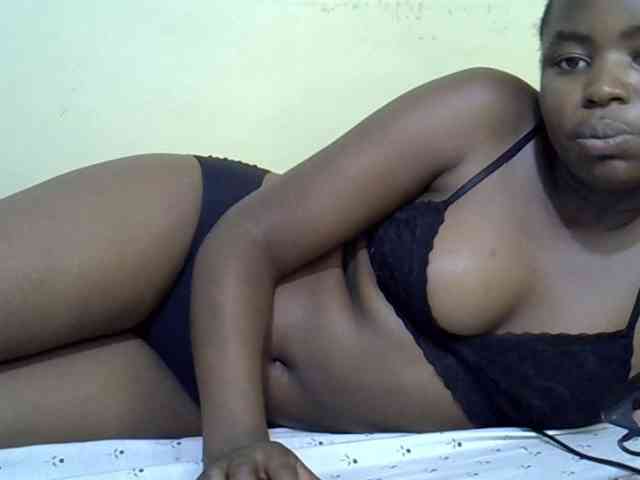 curvy-corazon webcam