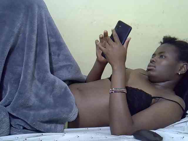 curvy-corazon webcam