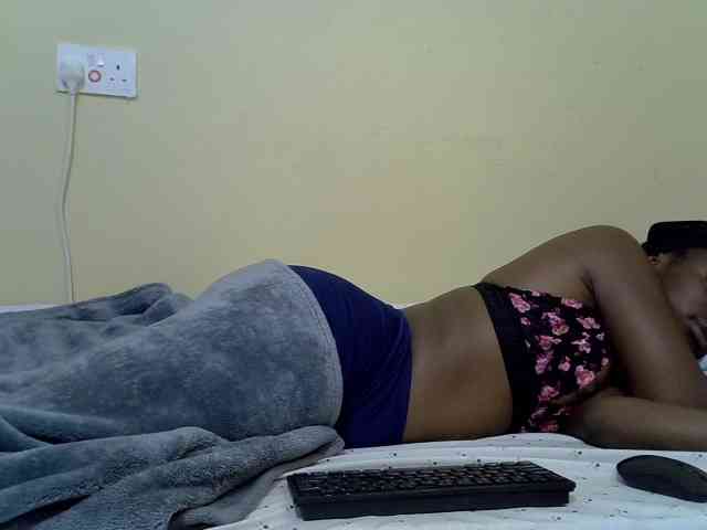 curvy-corazon webcam