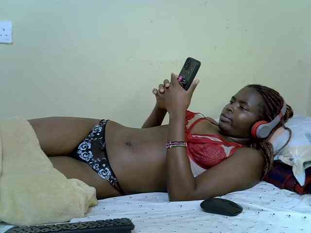 curvy-corazon webcam