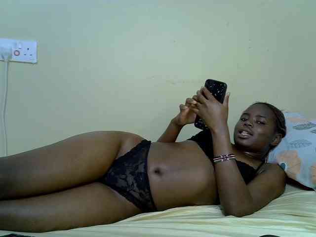 curvy-corazon webcam