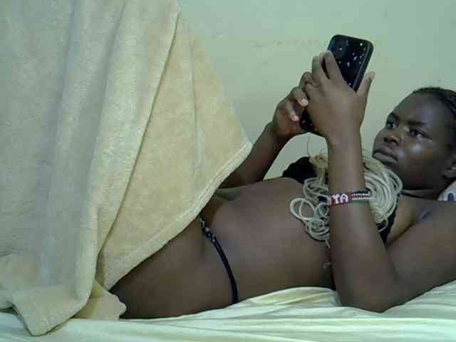 curvy-corazon webcam