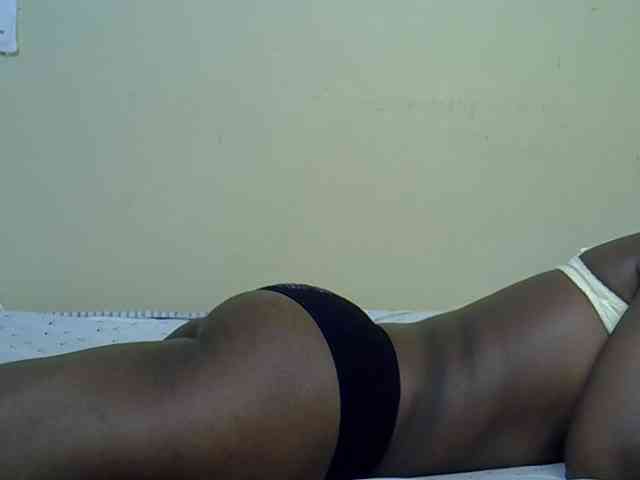 curvy-corazon Live Webcam on BongaCams