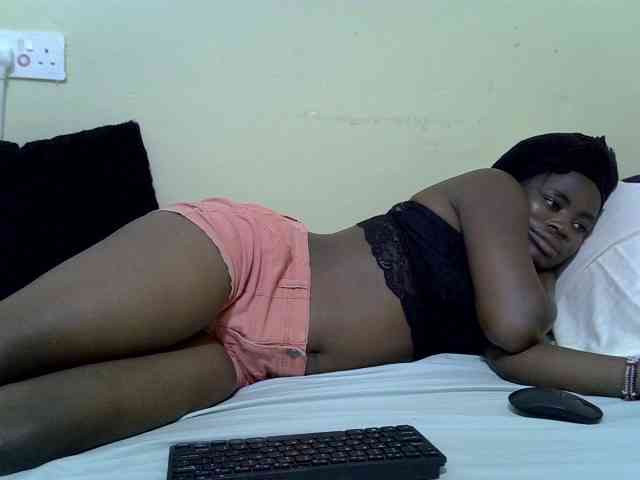 curvy-corazon webcam