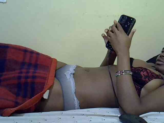curvy-corazon webcam