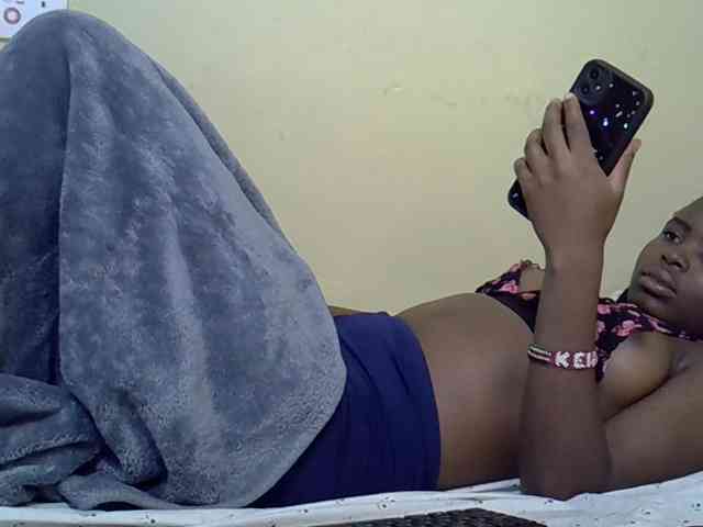 curvy-corazon webcam