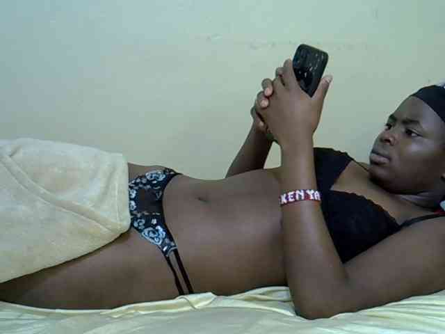 curvy-corazon webcam