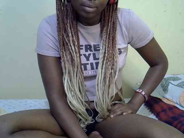 curvy-corazon webcam