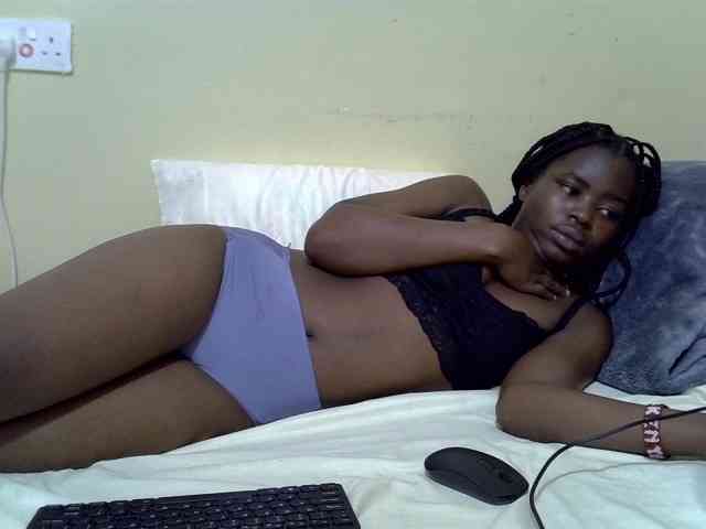 curvy-corazon webcam