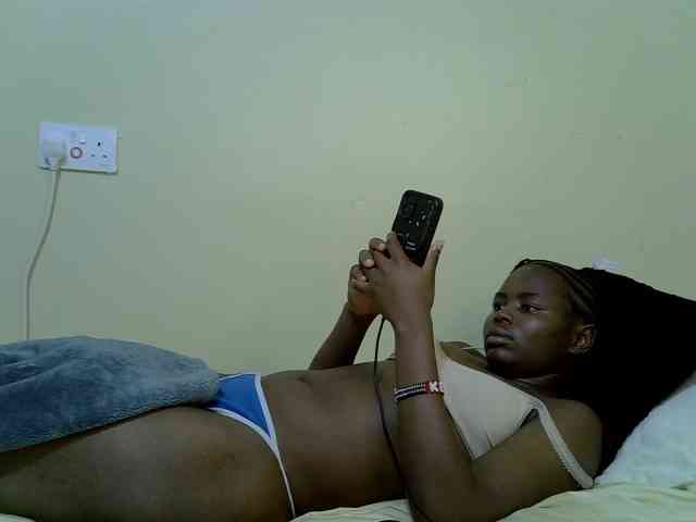 curvy-corazon webcam