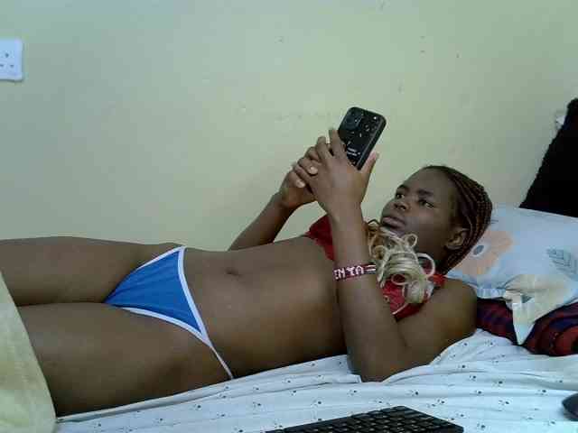 curvy-corazon webcam