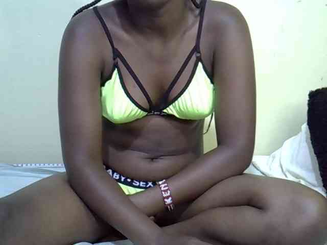 curvy-corazon webcam