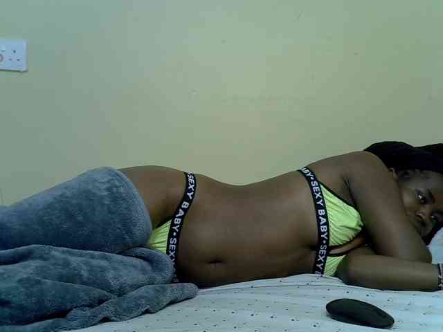 curvy-corazon webcam