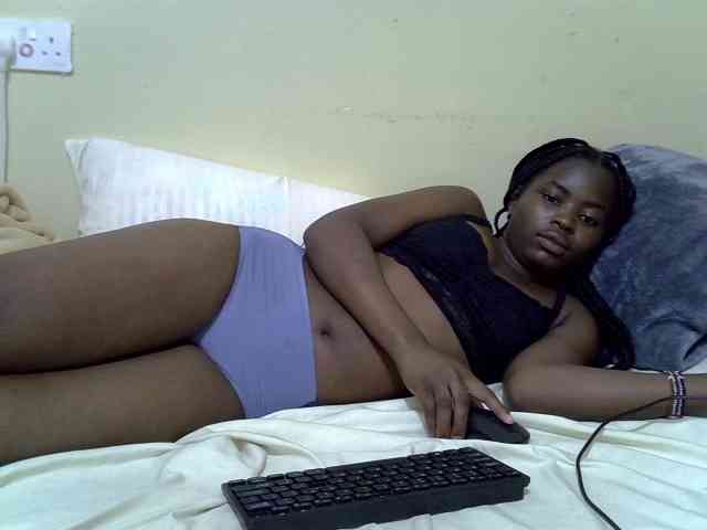 curvy-corazon webcam