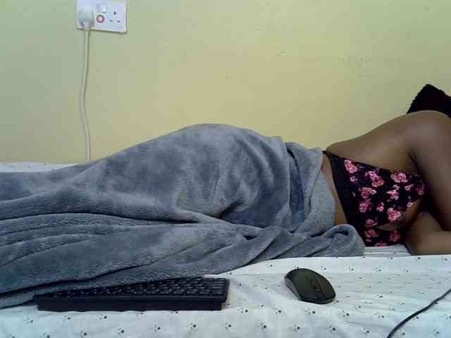 curvy-corazon webcam