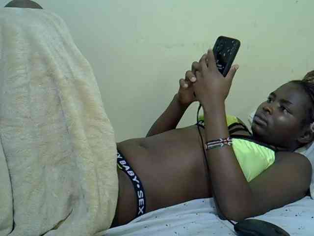 curvy-corazon webcam