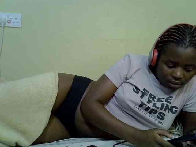 curvy-corazon webcam