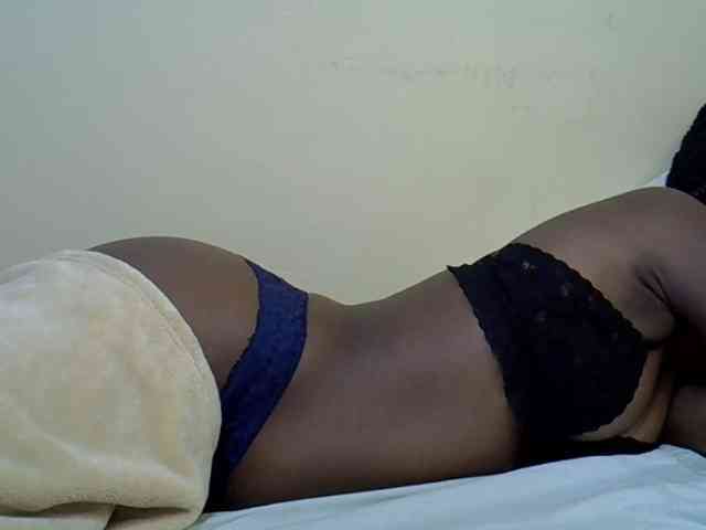 curvy-corazon webcam