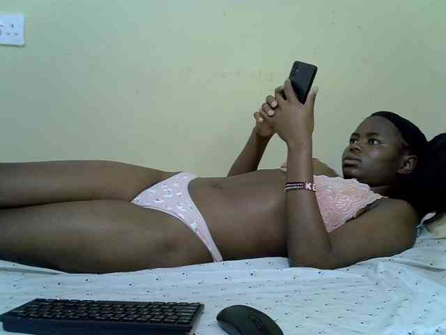 curvy-corazon webcam