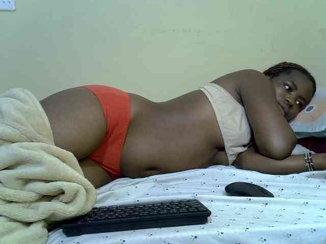 curvy-corazon webcam