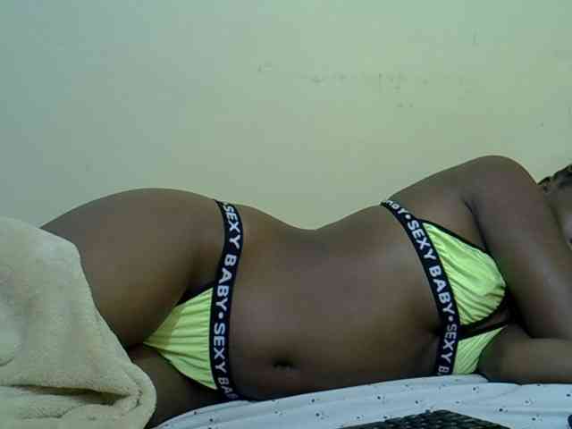 curvy-corazon webcam