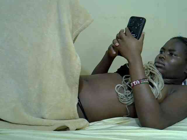 curvy-corazon webcam