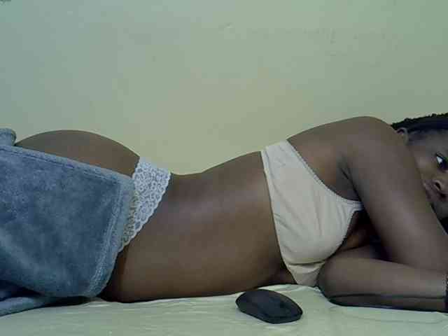 curvy-corazon webcam