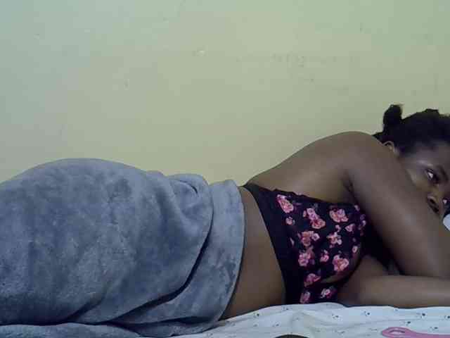 curvy-corazon webcam