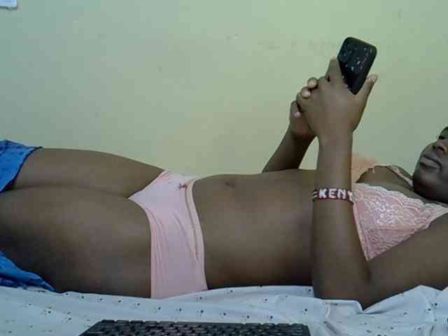 curvy-corazon webcam
