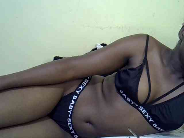 curvy-corazon webcam