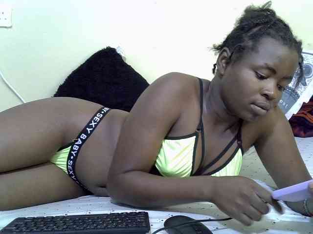 curvy-corazon webcam