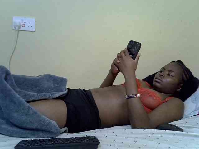 curvy-corazon webcam