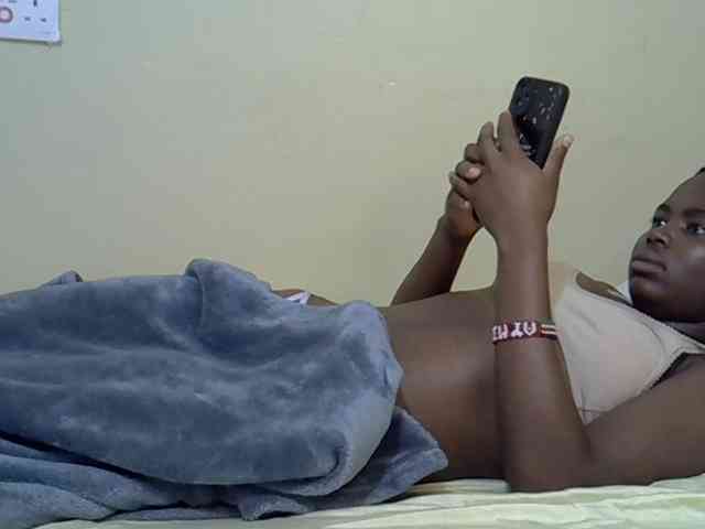 curvy-corazon webcam